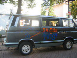 gal/2005/2005 Weltkindertag/2005 Weltkindertag 20.9 vor Karstadt inn Borbeck 075.jpg